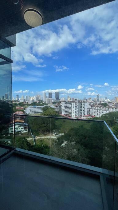 Beacon Suites With Infinity Pool At Georgetown By Wl Extérieur photo